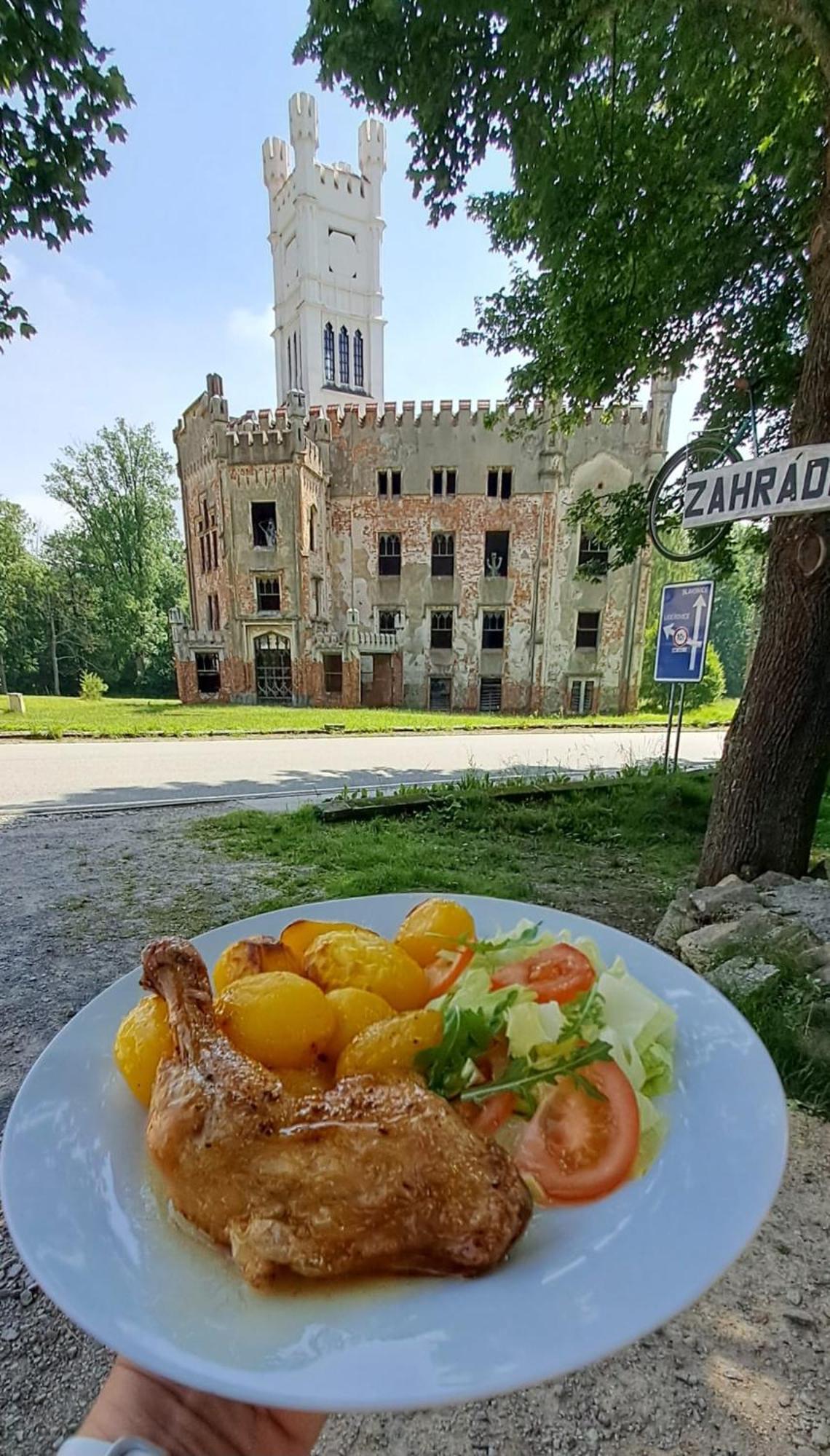 Pivovar A Penzion Grasel Cesky Rudolec Exterior photo