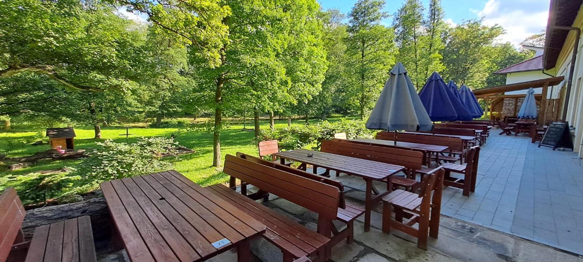 Pivovar A Penzion Grasel Cesky Rudolec Exterior photo